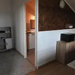 Le Hotel *
