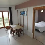 Le Hotel *