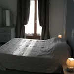 Hotel Le *