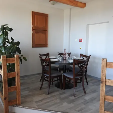 Le Hotel Antrenas